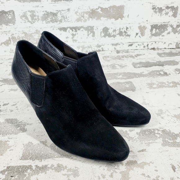 Cole Haan Womens Black Suede Elastic Gore Ankle Boots K23 - Picture 4 of 12